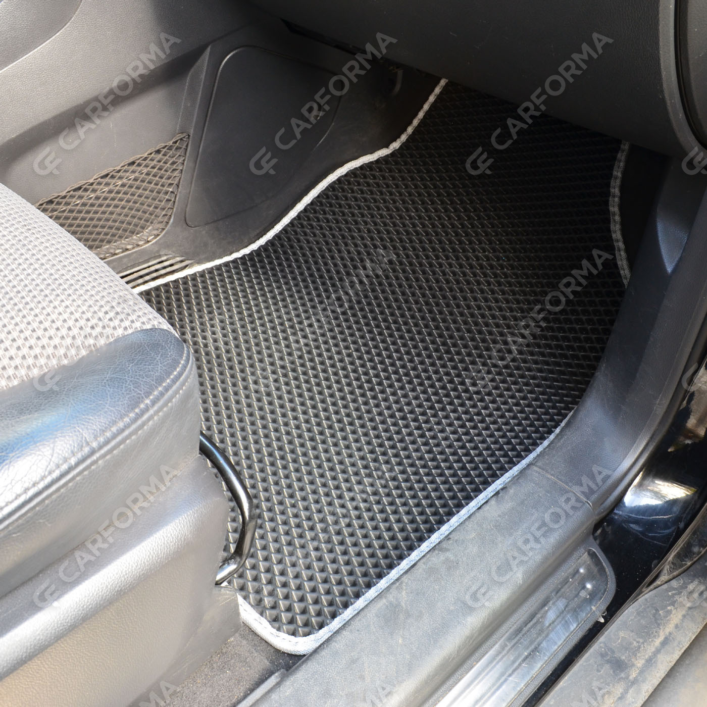 Коврики на Opel Antara 2006&nbsp;-&nbsp;2015 в Екатеринбурге