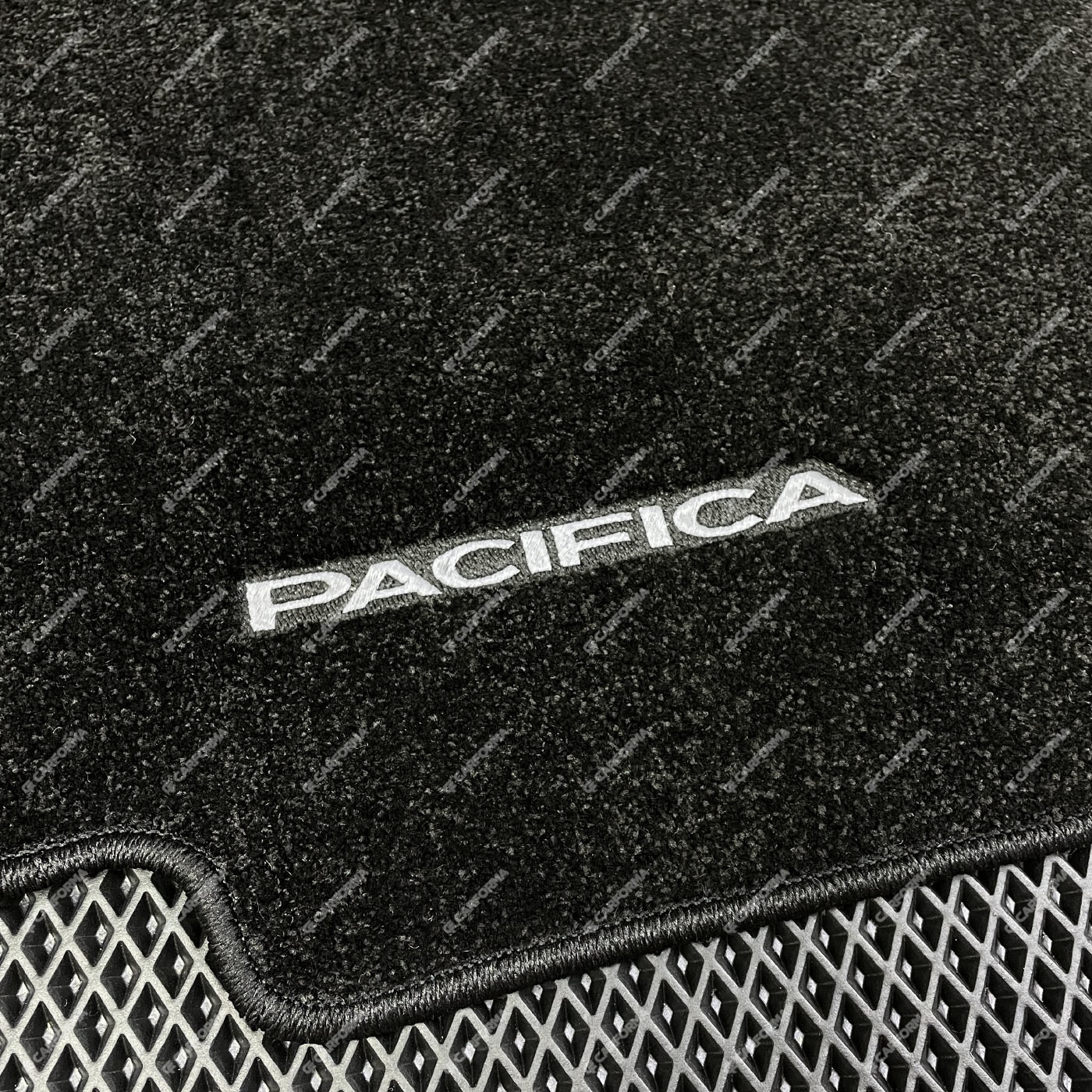 Ворсовые коврики на Chrysler Pacifica I 2003 - 2008 в Екатеринбурге