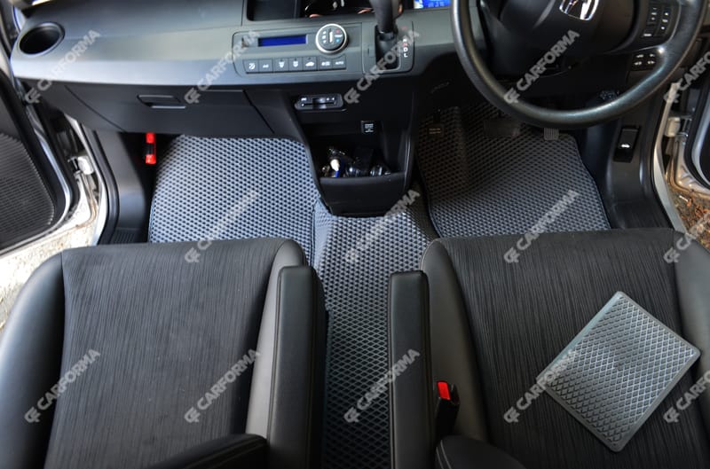 Ворсовые коврики на Honda Freed Spike 2010 - 2016 в Екатеринбурге
