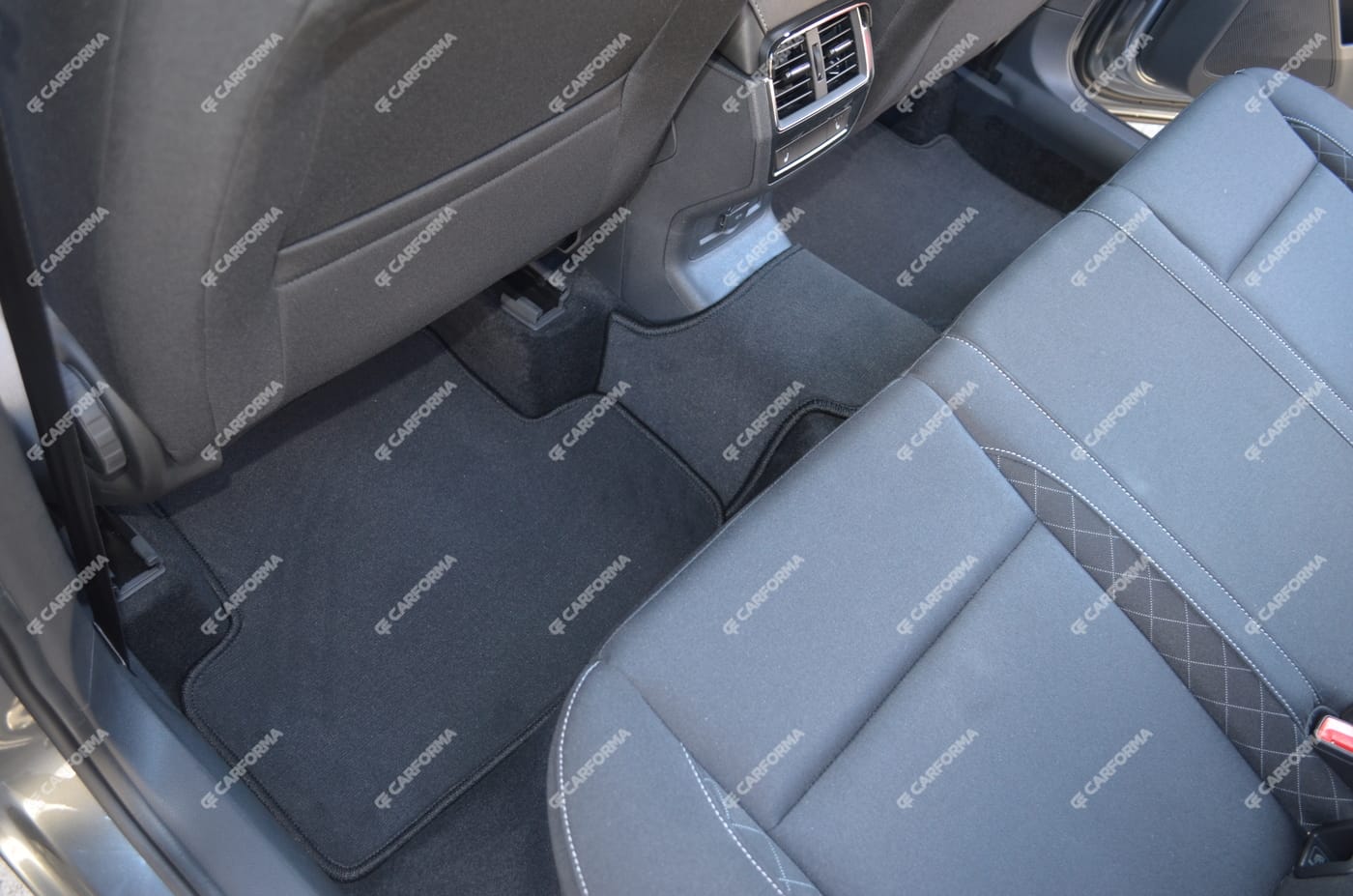 Ворсовые коврики на Skoda Karoq 2017 - 2025 в Екатеринбурге