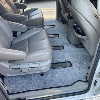 Коврики на KIA Carnival III 7 мест 2014 - 2021 в Екатеринбурге Коврики на KIA Carnival III 7 мест 2014 - 2021 в Екатеринбурге