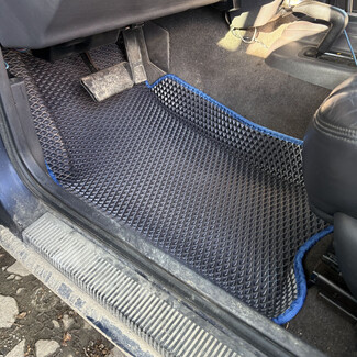 EVA коврики на Jeep Grand Cherokee (ZJ) 1992 - 1999 в Екатеринбурге EVA коврики на Jeep Grand Cherokee (ZJ) 1992 - 1999 в Екатеринбурге