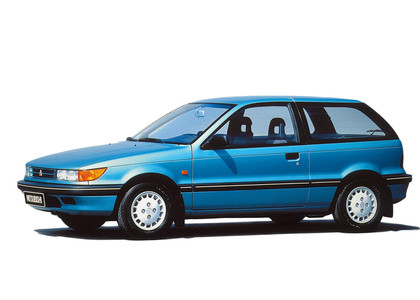 Ворсовые коврики на Mitsubishi Colt III 1988 - 1992 в Екатеринбурге