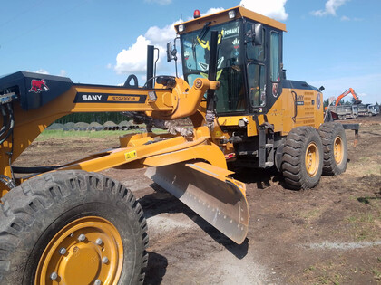 Коврики на Спецтехника Автогрейдер SANY STG230C 8 AWD  в Екатеринбурге