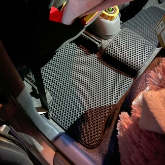 EVA коврики на Toyota Vitz I 1998 - 2005 в Екатеринбурге EVA коврики на Toyota Vitz I 1998 - 2005 в Екатеринбурге