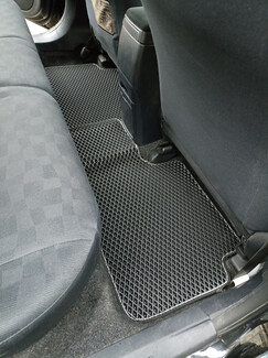 Коврики на Toyota Corolla Fielder (E14) 2006&nbsp;-&nbsp;2012 в Екатеринбурге