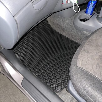 EVA коврики на Toyota Vitz I 1998 - 2005 в Екатеринбурге EVA коврики на Toyota Vitz I 1998 - 2005 в Екатеринбурге