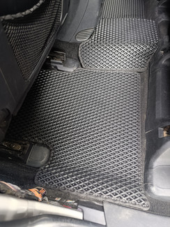 Коврики на Jeep Grand Cherokee (WK2) 2010 - 2022 в Екатеринбурге
